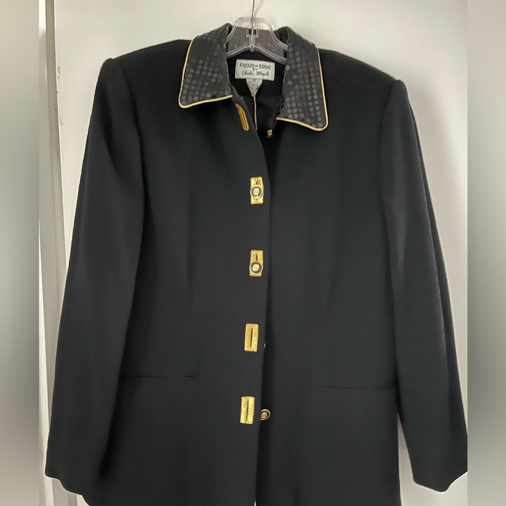 Vintage lined Focus 2000 by Charles Glueck size 10 with jeweled Collar
